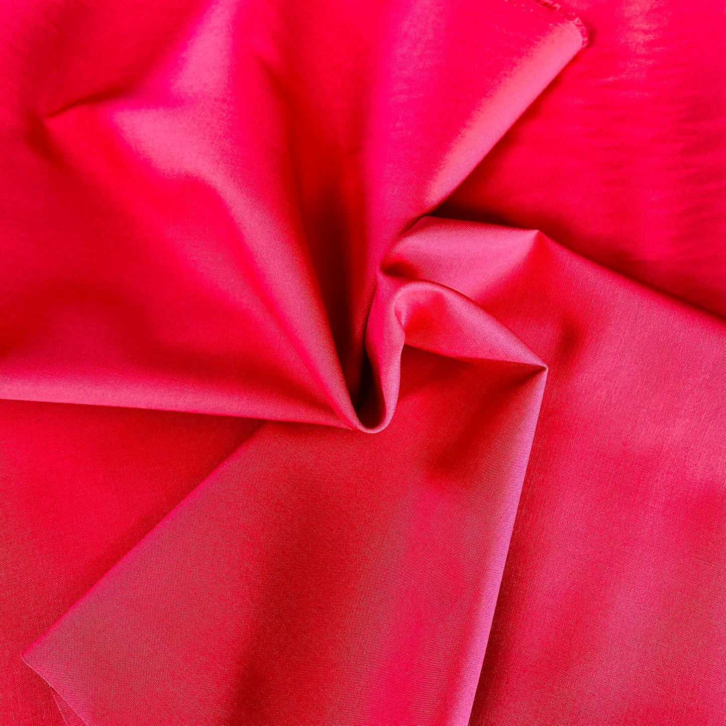 Bella Solids Cherry Red 9900-230